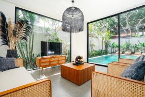 Villa Bunga Lily - Sumptuous 3BR Luxury Private Villa in Canggu