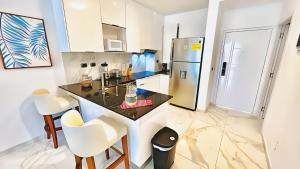 Hermoso Apartamento Cana Rock Star Acceso Directo a la Piscina C-105, C-106, B-102 y B-104