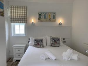 The Blue Anchor at The Bay Filey, sleeps 4, 2 dogs welcome for free too