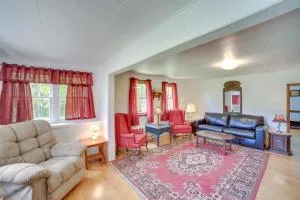 1 Mi to Lake Superior Cottage with Sauna and Rec Room - Baraga