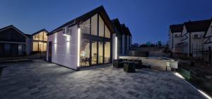 Full Moon Apartments