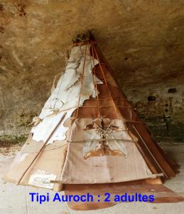 Tentes de luxe PALEO-LODGE 3 Tipis maxi 2 places par Tipi : photos des chambres