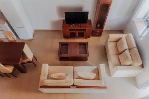 KOUL HOUSE - Anapládes