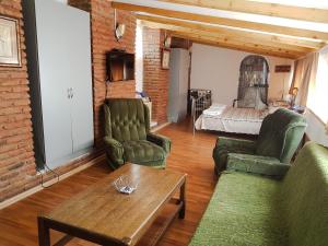 Bright Cozy King Bed Apartment in Tbilisi Center