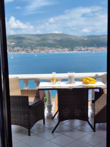 Apartmani Roko - 4hvězdičkové hotely ve městě Okrug Donji