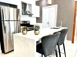 VIP DELUXE AND TOWER J7_POOL_GYM_SAUNE_WIFE