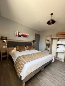 Hotels Hotel La Pinede : photos des chambres