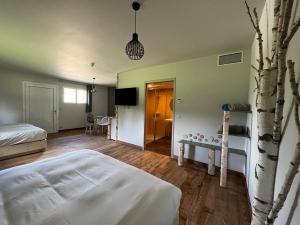 Hotels Hotel En Tilleul : photos des chambres