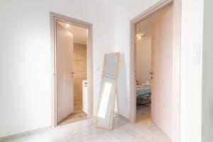 Modern & Stylish flat for friends & couples