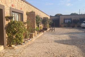 Stone House - we have backup power supply