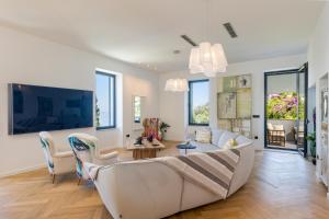 Villa B with Old town & sea view