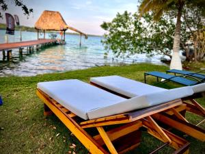 Cabaña con muelle privado en la Laguna de Bacalar