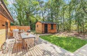 5 Bedroom Cozy Home In Nexø