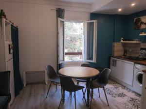 Appartements Appart F3 a 150 M de la plage avec parking prive : photos des chambres