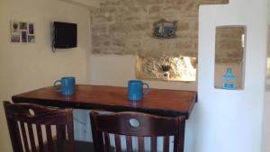 Apartments by the sea Milna, Vis - 8490