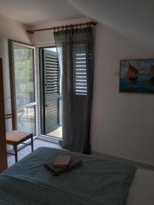 Apartments by the sea Basina, Hvar - 542