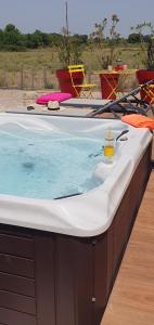 B&B / Chambres d'hotes Les bonbonnettes : photos des chambres