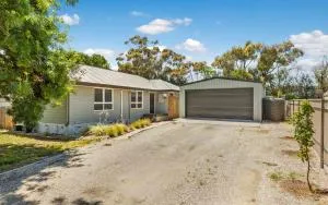 Clouston Cottage - Tooborac