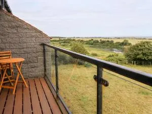 Links View - 恩布尔顿