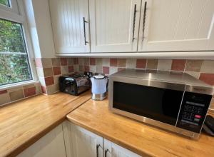 Comfy Room for ONE person - Netflix, Amazon Prime & Disney Plus