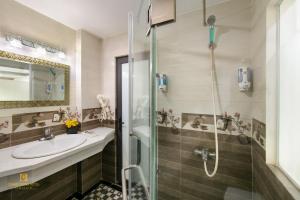 Quang Chung Hotel Le Van Thiem