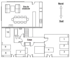 Appartements Mas du Versadou, dans un espace naturel protege, piscine Chauffee, Spa et salle de jeux : Appartement - Vue sur Piscine 