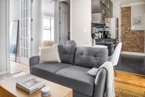 SoHo 2BR w balcony wd nr WF NYC-905