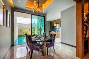 New Luxury Two bedroom private swimming pool villa with complete supporting facilities, convenient for travel 800 meters to Kamala Beach H09