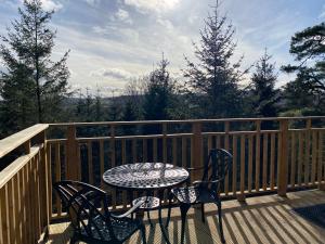 Beechnut Lodge with Hot Tub