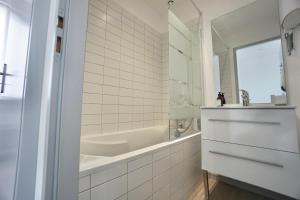 Appartements Cabine de plage n°1 *50m de la mer* : photos des chambres