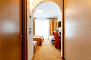 Camera Familiare con Letto Supplementare (2 Adulti + 1 Bambino)