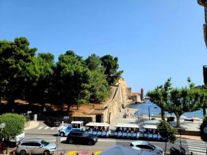 Maisons de vacances Charmante maison de village Collioure : Maison 4 Chambres