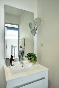 Appartements Cabine de plage n°2 *50m de la plage* : photos des chambres