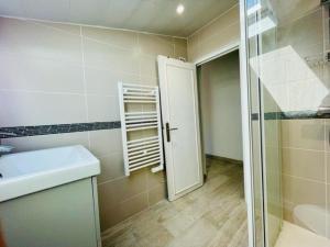 Villas Maison renovee T2 50m² - 4 pers - Proche cote sauvage - Jardin - Parking - Quartier calme - FR-1-478-260 : photos des chambres