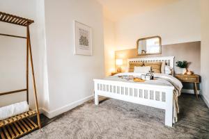 Principality View Apartment One, by Solace Stays