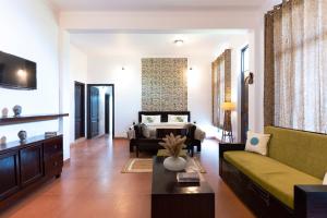 Poetry by the Hills - House Of Hive, Ramgarh, Mukteshwar, Nainital