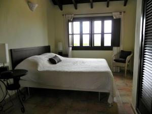 HL 001 Holiday rentals 3 Bedrooms 2 Bathroom