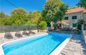 4 Bedroom Lovely Home In Donji Vinjani - Topići