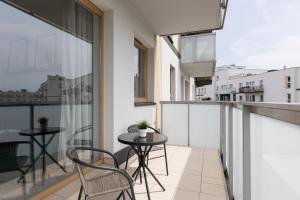 Metro Bielany Apartments by Renters