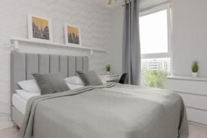 Metro Bielany Apartments by Renters