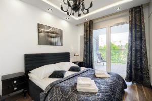 About Art Apartments - Sikorskiego