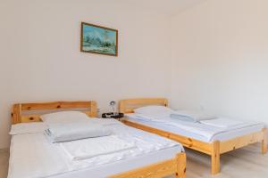 Barát Vendégház - Cosy Guesthouse - Teljes ház privát udvarral - 4 szoba, 2 fürdő