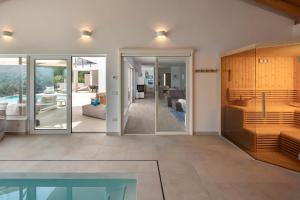 Luxury Villa Dana Indoor Pool and Sauna - Happy Rentals 