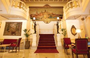 Moscow Hotel - image 1