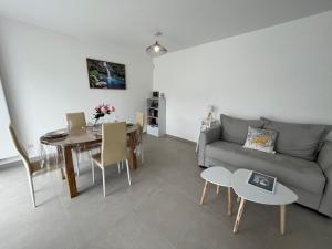 View Point Lake and Mountains