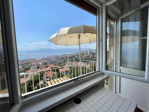 Nonas view with balcony