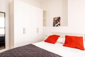 Serene Apartment with a Relaxing Atmosphere