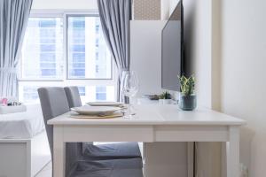 Beautiful 1-Bedroom Apartment Near to Beach at Marina Diamond in Dubai