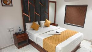 Hotel Palms Residency, Chembur Mumbai