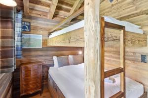 Chalet Reine by Mrs Miggins